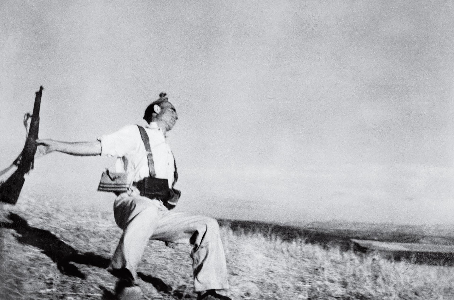 EL FOTOPERIODISMO A TRAVÉS DE LA LENTE DE ROBERT CAPA