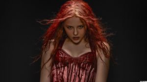 CARRIE:  LA JOVEN CON PODERES TELEQUINÉTICOS