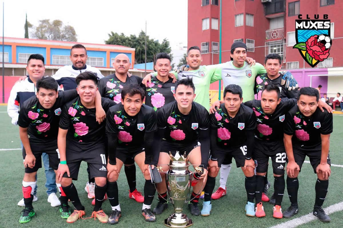 CONOCE AL CLUB MUXES: UN EQUIPO DE FÚTBOL LGBT EN MÉXICO