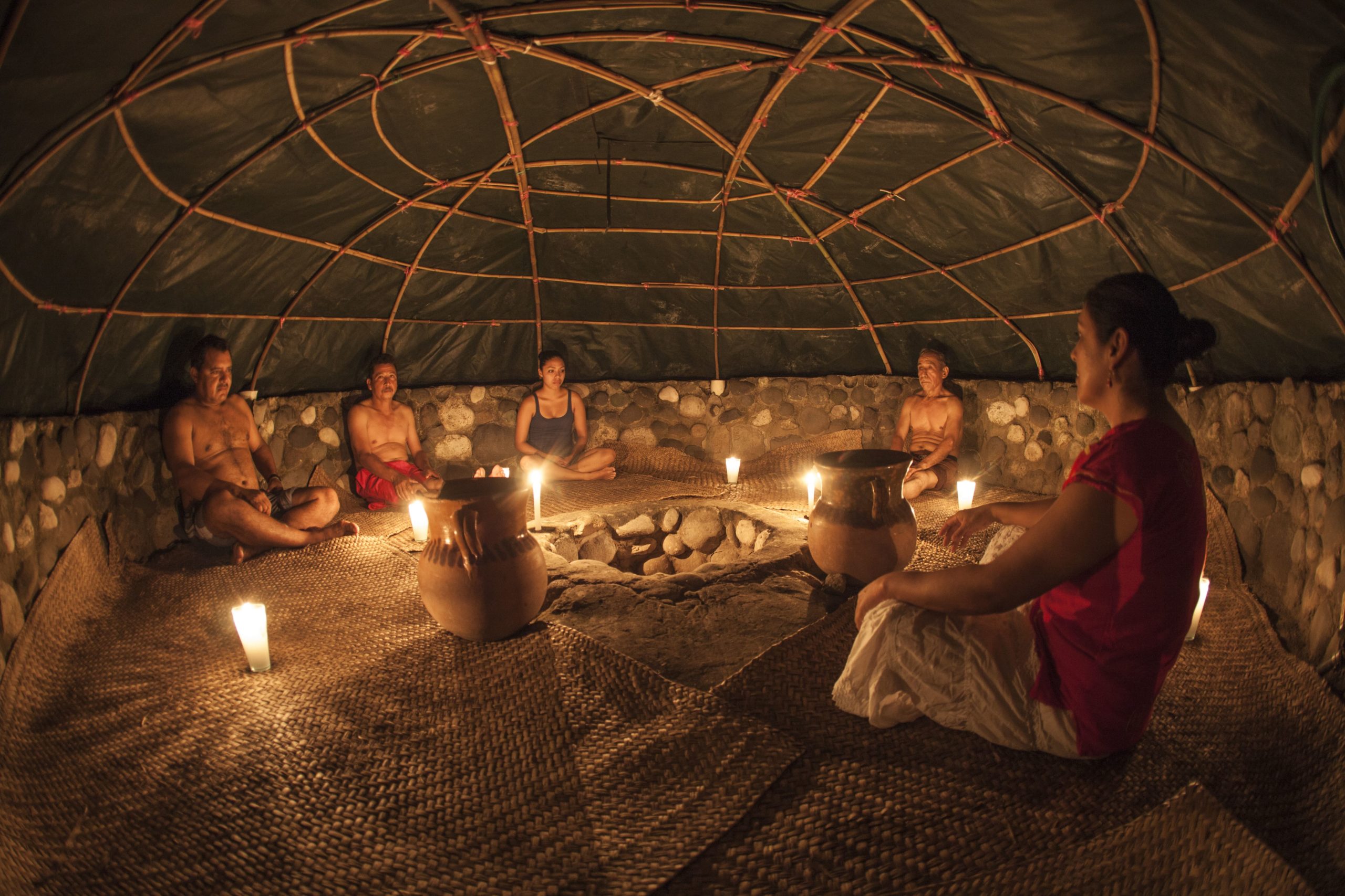 Культурный ритуал. Баня темаскаль в Мексике. Индейская баня темаскаль. Церемония темаскаль. Обряд темаскаль Перу.