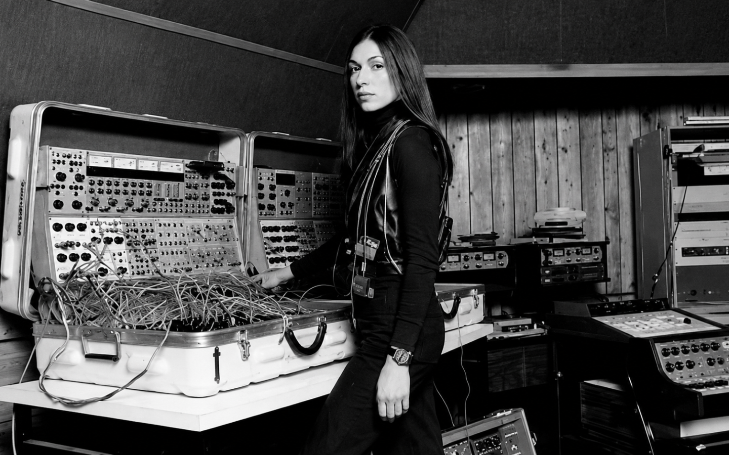 «Sisters with Transistors»: las diez pioneras que cambiaron la música electrónica