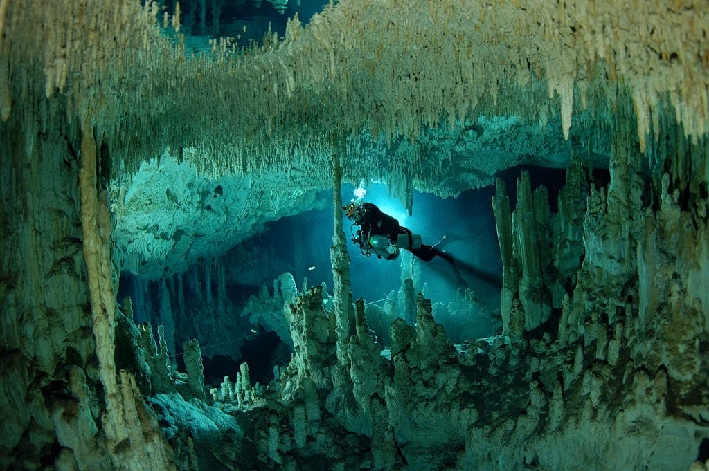 gruta submarina