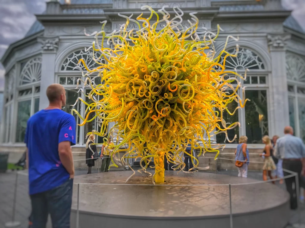 Dale Chihuly: El Maestro del Vidrio Soplado