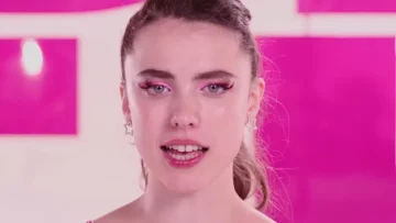 Descarga gratis la perturbadora máscara de La Sustancia para Halloween La-sustancia-sue