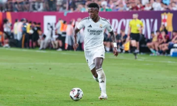 Bonuses and Promotions: Maximizing Your Gains through Online Football Betting jugador-futbol-balon