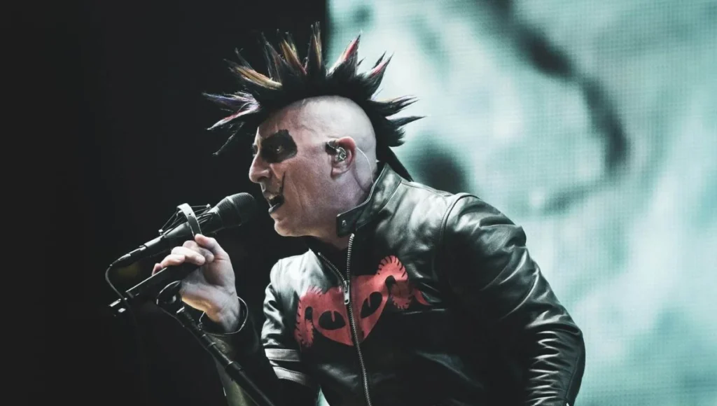 Maynard de Tool lidera campaña contra los celulares en conciertos