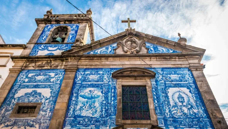 Azulejos portugueses: El origen y tradición de los emblemáticos mosaicos azules