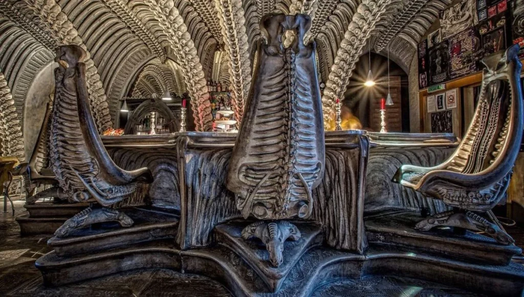 Museo H.R. Giger y bar: La experiencia que todo fan de la ciencia ficción debe vivir