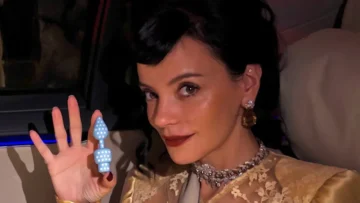 Lily-Allen-Plugs