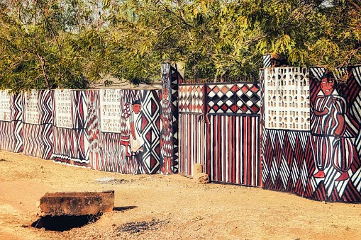 pintura y decoración Gurunsi