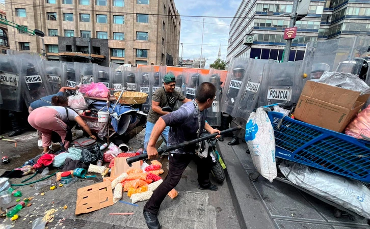 grupos de choque y paramilitares