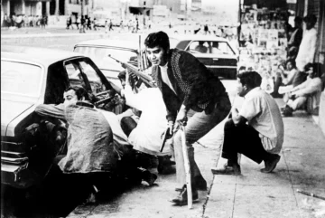 Grupos de choque y paramilitares: la arquitectura del miedo y el caos