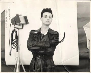 Illy Bleeding: el vampiro eléctrico que desafió y sorprendió a una generación