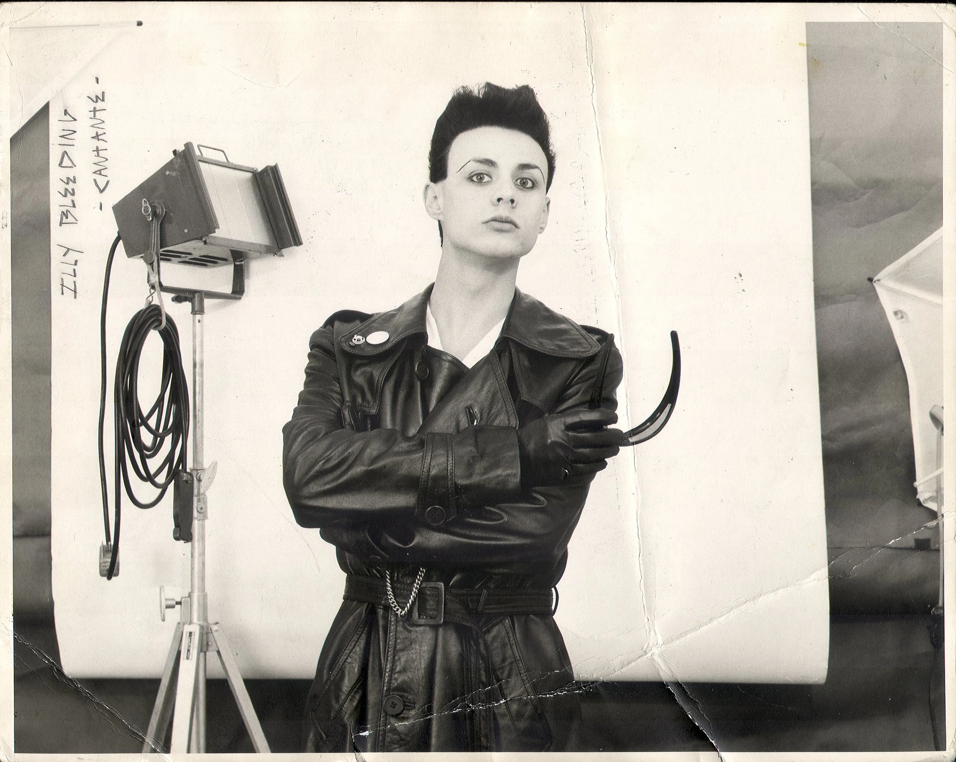 Illy Bleeding: el vampiro eléctrico que desafió y sorprendió a una generación