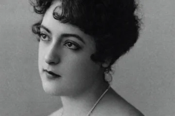 Mimi Derba: Primera directora mexicana y fundadora de Azteca Films