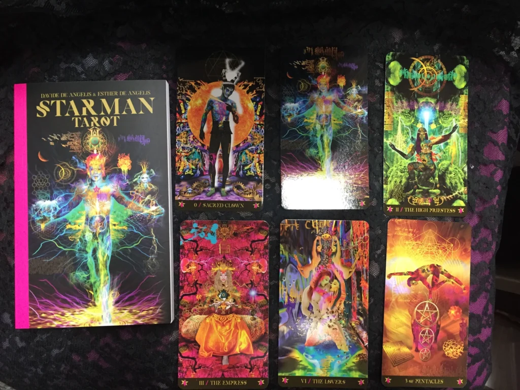 artistas con tarots 