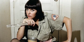 Cynthia Plaster Caster: archivera subversiva de la falocracia del rock