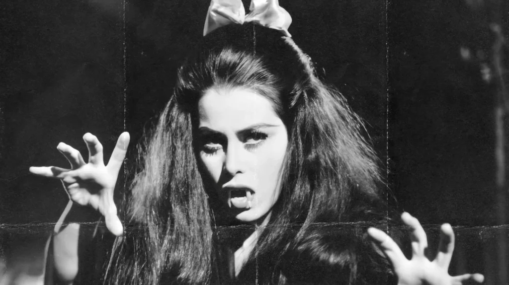 Escena dramática de película de terror mexicana clásica con iluminación expresionista