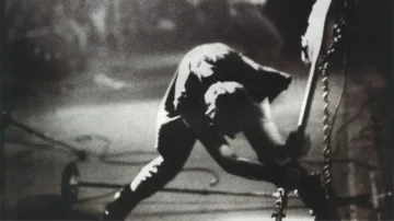 La fotógrafa Pennie Smith y su estética del desenfoque que definió al rock