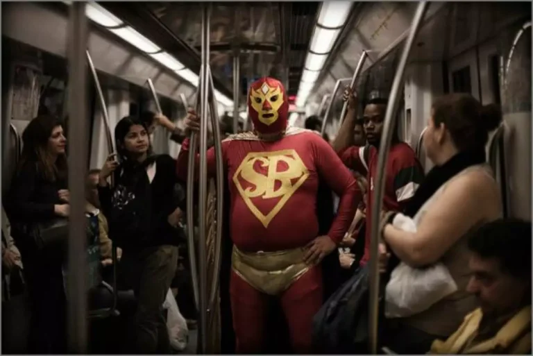 Marco Rascón, Super Barrio: el enmascarado que buscó ser presidente