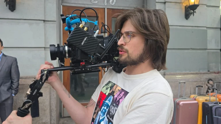 Filmar lo invisible: Por qué ‘Local’ de Pablo Robles es un retrato coral sobre la ausencia