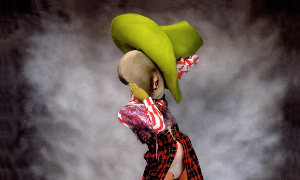 Leigh Bowery: el artista que convirtió su cuerpo en una obra incómoda
