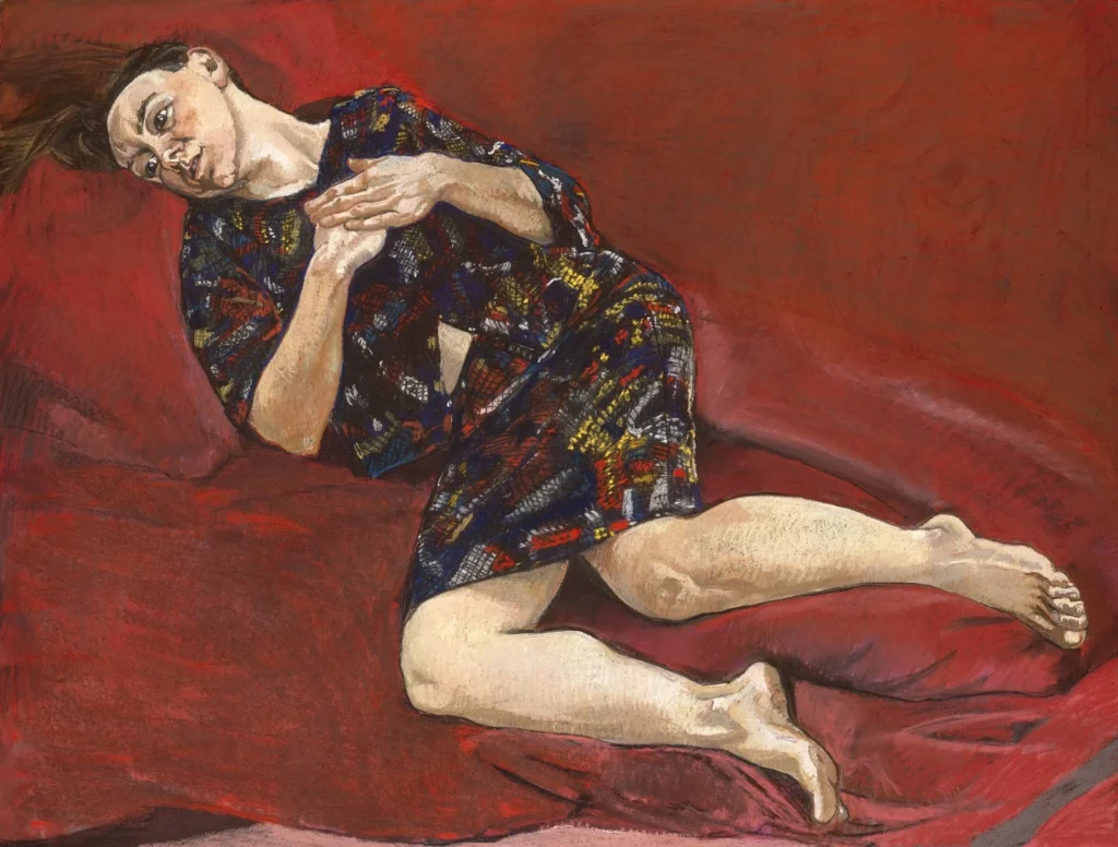 Obra expresionista de Paula Rego en tonos ocres y fondo rojo, representando a una figura femenina en una posición de resistencia física y autonomía, parte de su análisis sobre la soberanía del cuerpo.