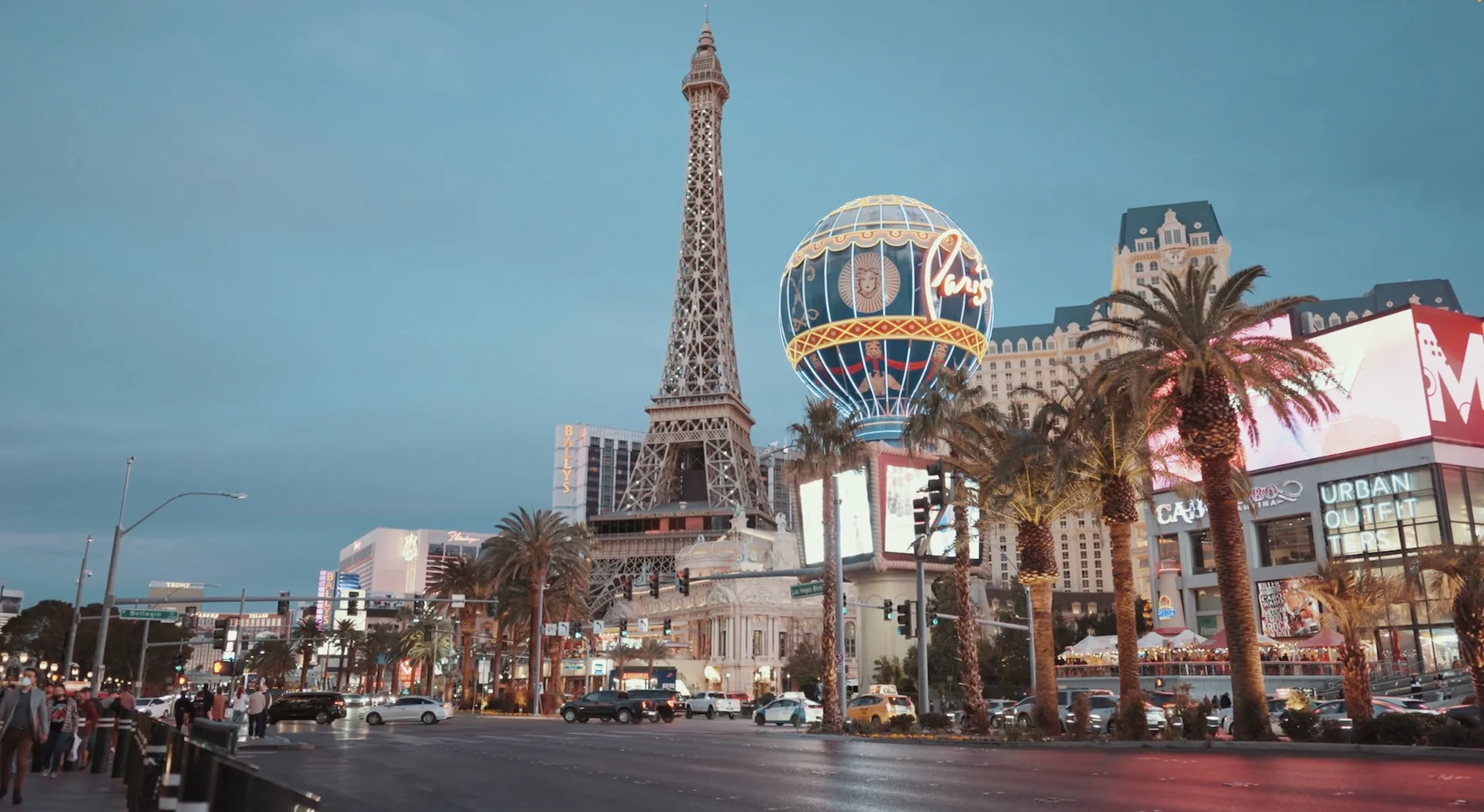Las aerolíneas recortan masivamente los vuelos a Las Vegas, y los hoteles responden con descuentos récord