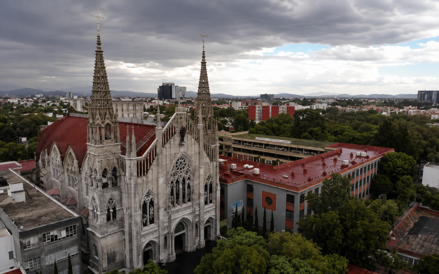 Guía práctica para explorar la arquitectura neogótica en la Ciudad de México